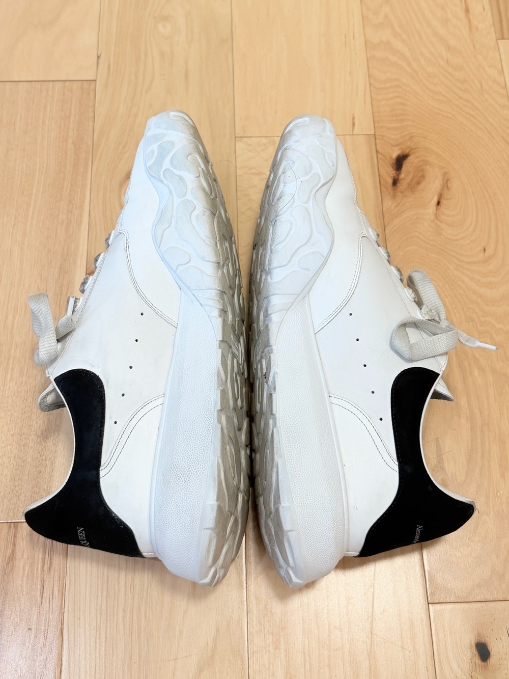 Alexander McQueen Men’s Oversized Court Trainer Sneakers - Picture 9 of 10